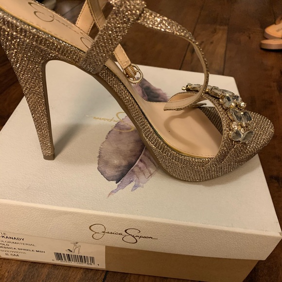 Jessica Simpson heels - Picture 2 of 3